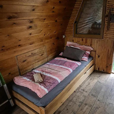 Forest Glamping Kozisek 펜션 *
